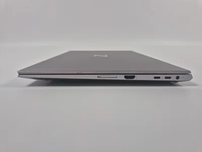 Reálná fotografie – Pracovní stanice HP ZBook Studio G7 – i7-10850H, 32 GB, 512 GB SSD NVMe, Quadro T2000 Max-Q, FHD, Windows 11 Pro