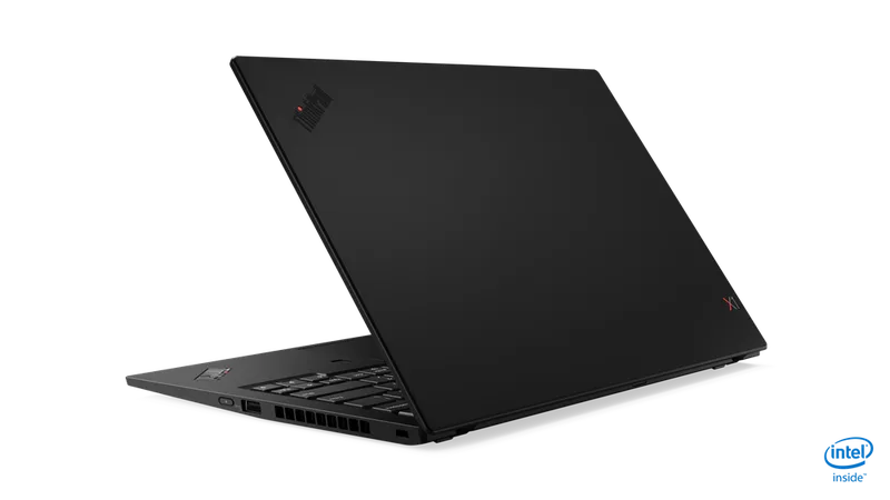 Lenovo thinkpad x1 carbon 7th – produktová fotografie