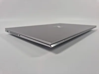 Reálná fotografie – Pracovní stanice HP ZBook Studio G7 – i7-10850H, 32 GB, 512 GB SSD NVMe, Quadro T2000 Max-Q, FHD, Windows 11 Pro
