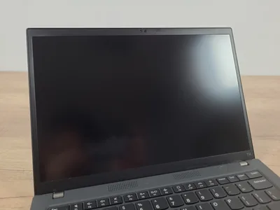 Reálná fotografie – Notebook Lenovo ThinkPad T14 Gen 3 – Ryzen 5 PRO 6650U, 16 GB, 256 GB SSD NVMe, Radeon 660M, WUXGA, Windows 11 Pro