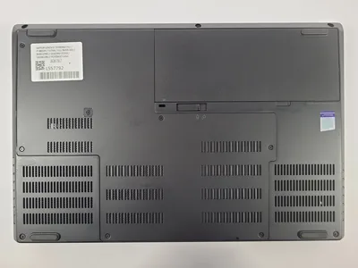 Reálná fotografie – Pracovní stanice Lenovo ThinkPad P52 – i7-8850H, 32 GB, 512 GB SSD NVMe, Quadro P3200, FHD, Windows 11 Pro