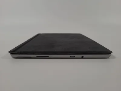 Reálná fotografie – Notebook Microsoft Surface Go 3 – Pentium Gold 6500Y, 8 GB, 128 GB SSD NVMe, 1920×1280, dotykový, Windows 11 Pro