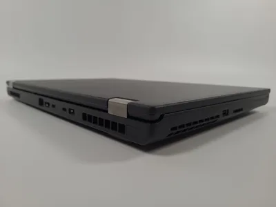 Reálná fotografie – Pracovní stanice Lenovo ThinkPad P52 – i7-8850H, 32 GB, 512 GB SSD NVMe, Quadro P3200, FHD, Windows 11 Pro