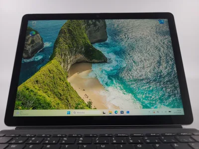 Reálná fotografie – Notebook Microsoft Surface Go 3 – Pentium Gold 6500Y, 8 GB, 128 GB SSD NVMe, 1920×1280, dotykový, Windows 11 Pro