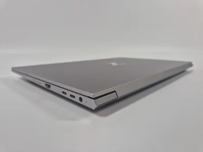 Reálná fotografie – Pracovní stanice HP ZBook Studio G7 – i7-10850H, 32 GB, 512 GB SSD NVMe, Quadro T2000 Max-Q, FHD, Windows 11 Pro