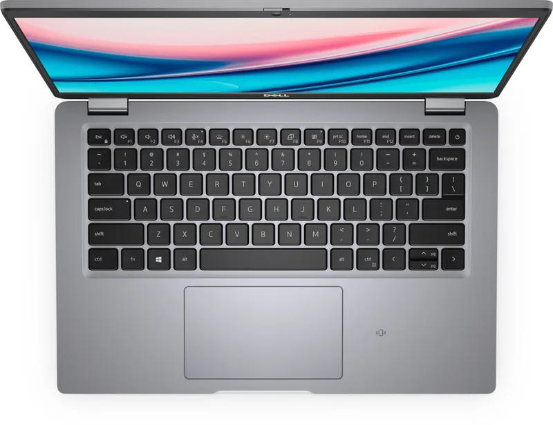 Dell Latitude 5421 -- pohled shora na klávesnici a touchpad