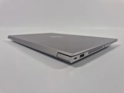 Reálná fotografie – Pracovní stanice HP ZBook Studio G7 – i7-10850H, 32 GB, 512 GB SSD NVMe, Quadro T2000 Max-Q, FHD, Windows 11 Pro